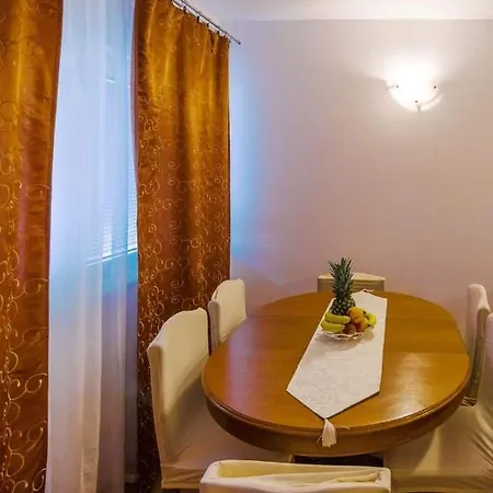 Apartman Vukadin *