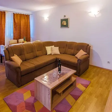 Apartman Vukadin 아파트