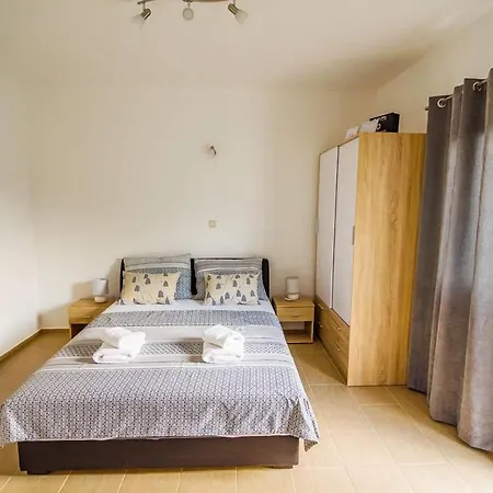 Apartman Vukadin 아파트 Kaštela