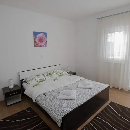 Apartman Vukadin *