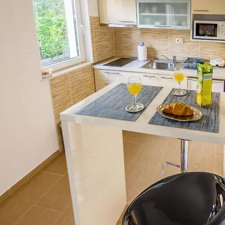 Apartman Vukadin 아파트 *